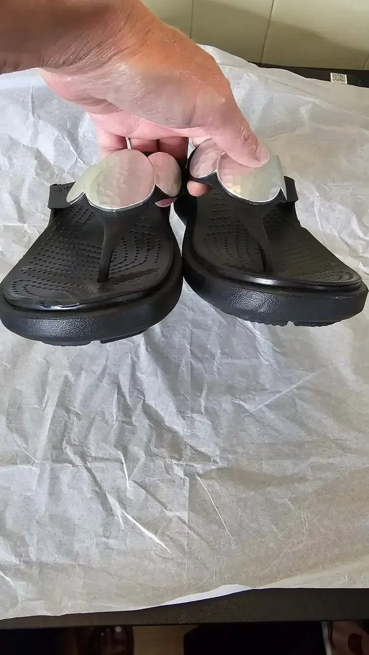 Crocs Sanrah Hammered Circle Wedge Flip Sandals Size 6
